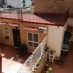 Апартаменты Vomero House With Free Parking 410 Cm Неаполь