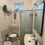 Апартаменты Vomero House With Free Parking 410 Cm Неаполь