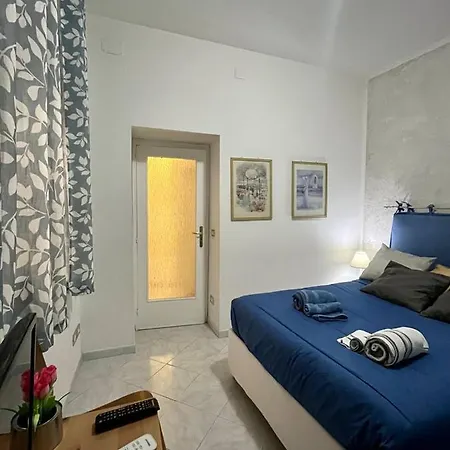 Vomero House With Free Parking 410 Cm * Neapel
