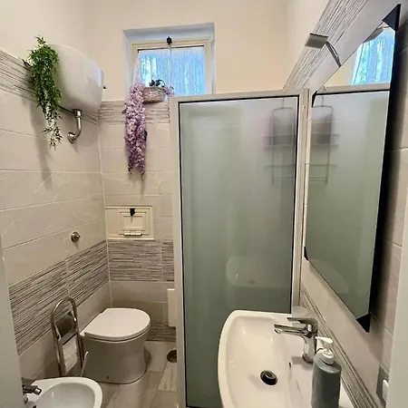 Apartment Vomero House With Free Parking 410 Cm Neapel
