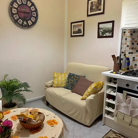 Vomero House With Free Parking 410 Cm Neapel
